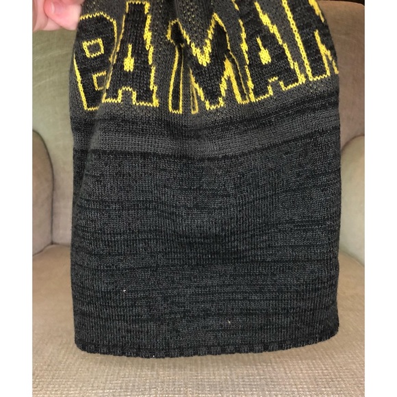 Batman Beanie - Picture 7 of 8